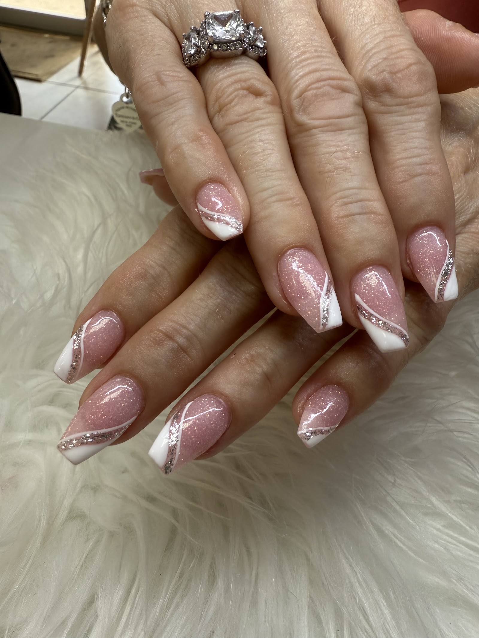Essences Nail & Day Spa nail photo 7